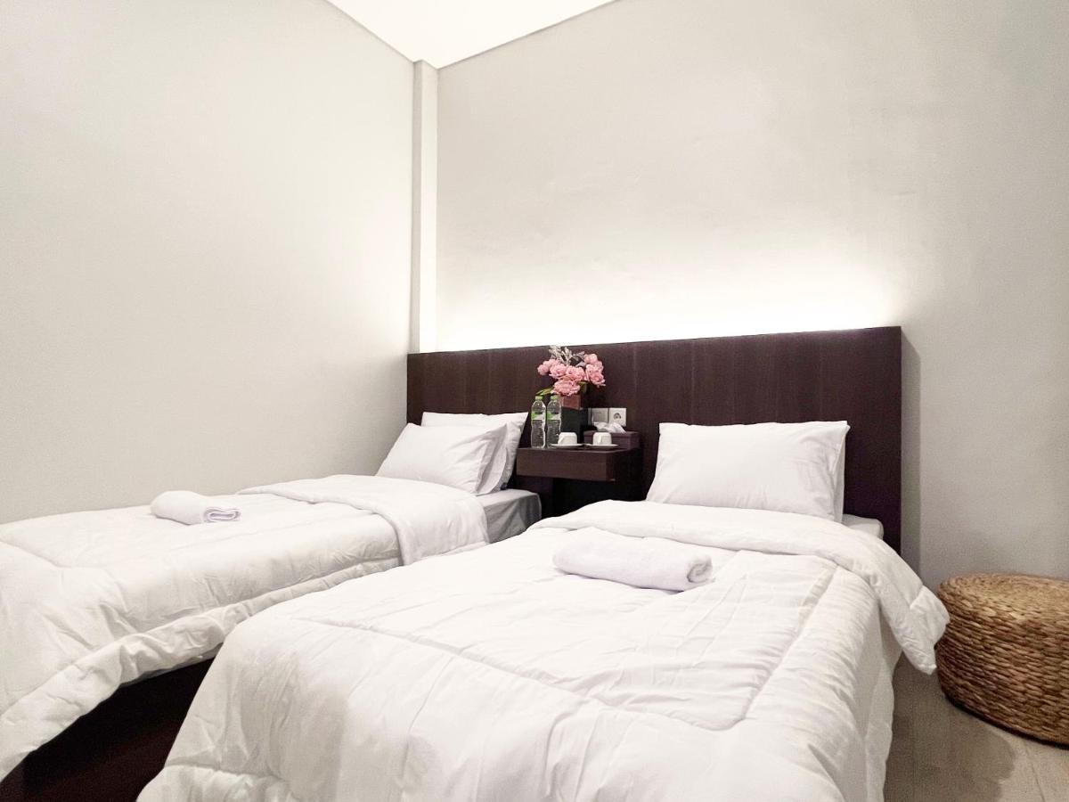 Sleep Studio Hotel City Center Sorabaya Extérieur photo