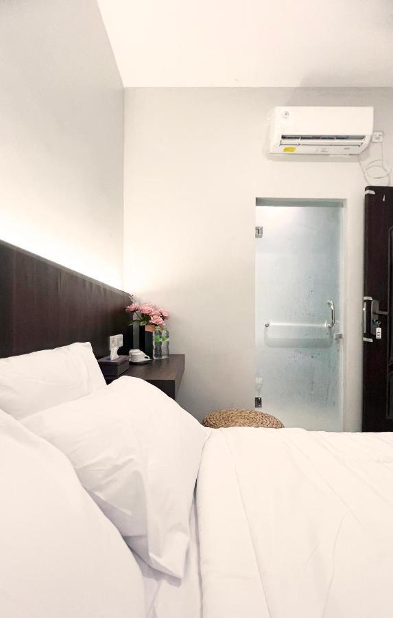Sleep Studio Hotel City Center Sorabaya Extérieur photo