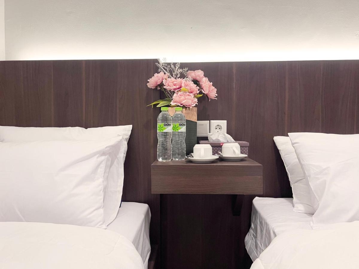 Sleep Studio Hotel City Center Sorabaya Extérieur photo